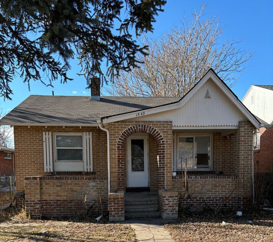 Primary Photo - 4 Bedroom Single-Family Home in East Denver