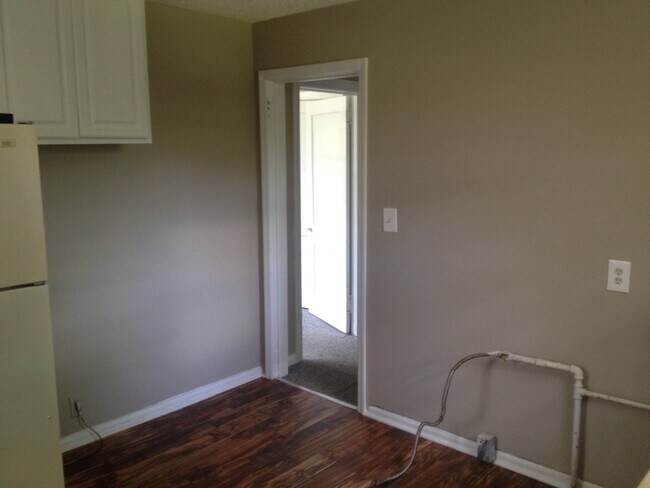 Foto del edificio - **AVAILABLE NOW**2 bedroom / 1 bathroom Ho...