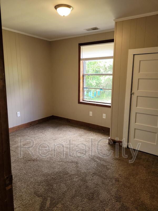 Foto del edificio - 1300 W Countryman St