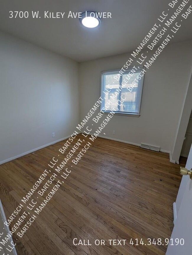 Building Photo - 3700 W Kiley Ave