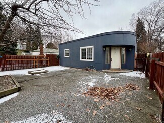 Building Photo - 506 E 3rd Ave