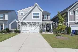 Building Photo - 1002 Ashcroft Cir