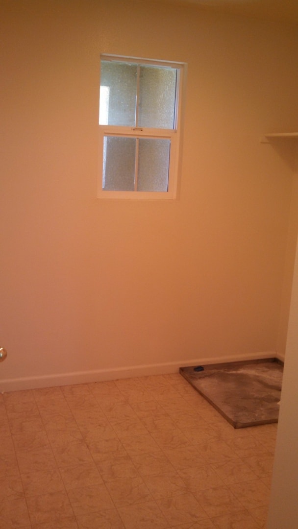 Foto del edificio - REDUCED!!REDUCED!!  Huge 5 Bedroom 3 Bath ...