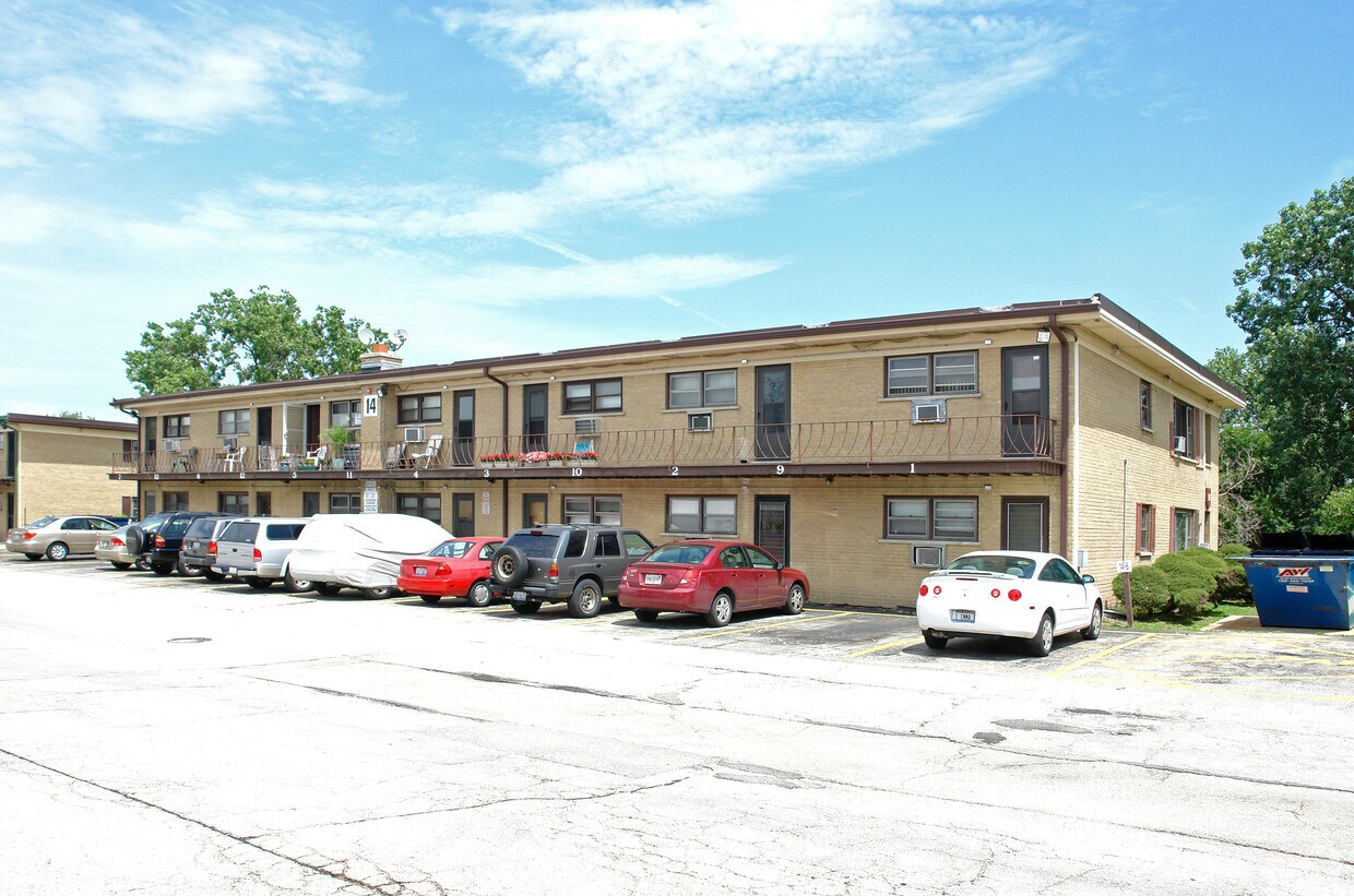 Building Photo - 13 King Arthur Ct