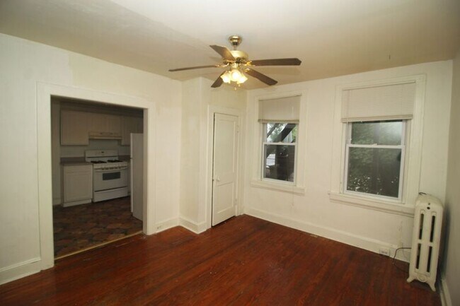 Building Photo - 3209 Guilford Ave