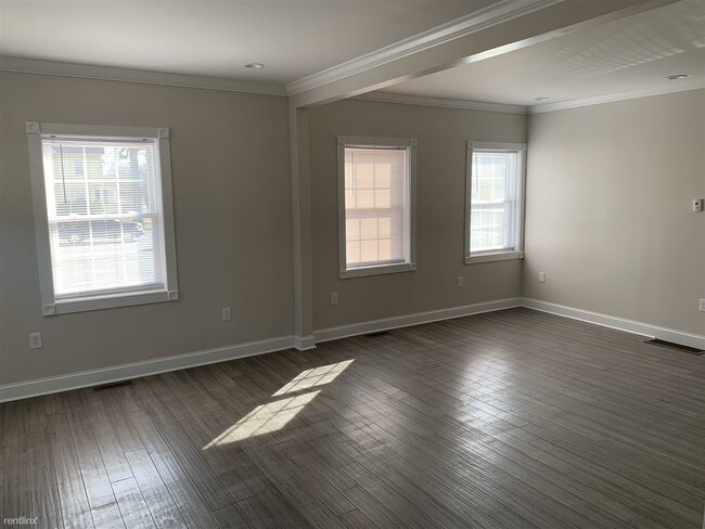 Foto del edificio - 4 br, 2 bath House - 617 Dixwell ave