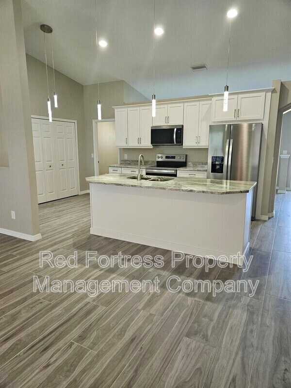 Foto del edificio - 410 SW 40th Terrace
