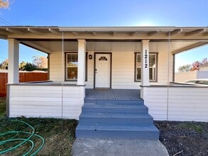 Building Photo - 1212 S 18th Ave