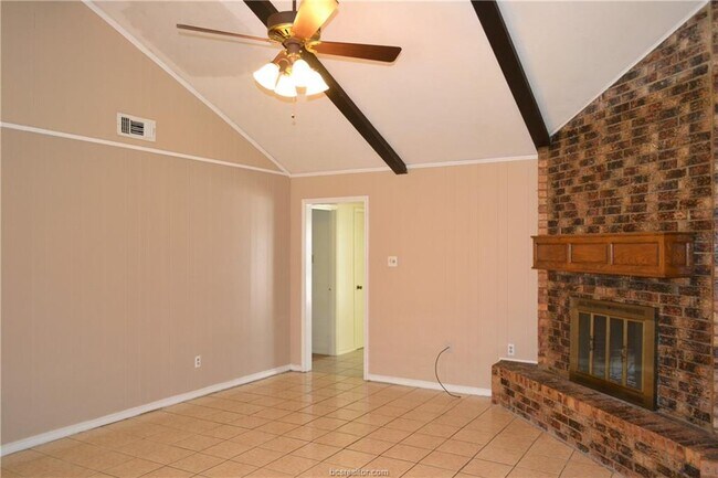Building Photo - 1803 Medina Dr