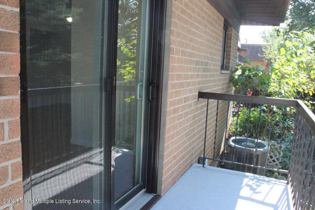 Foto del edificio - 460 Windham Loop