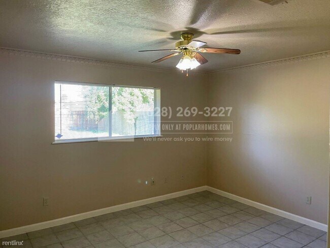 Building Photo - 3 br, 2 bath House - 7206 Maple Lane -