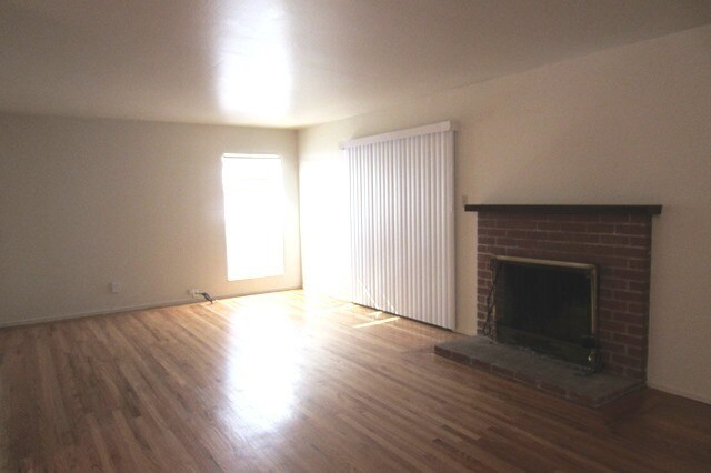 Foto del edificio - 829 Rockwood Dr