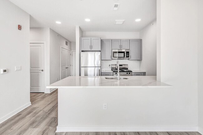 Interior Photo - Kinsley