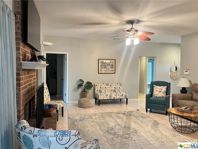 Foto del edificio - 103 Sunrise Ct