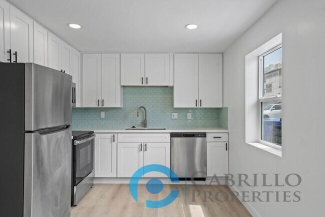 Building Photo - 4569 North Ave