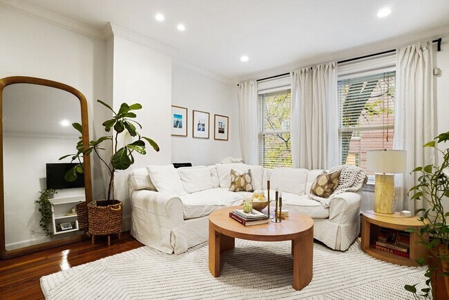 Building Photo - 4 Union Park