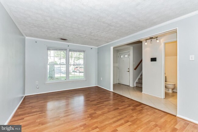 Building Photo - 2530 Vivaldi Ln