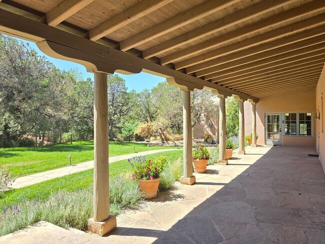 Building Photo - 3876 Old Santa Fe Trail
