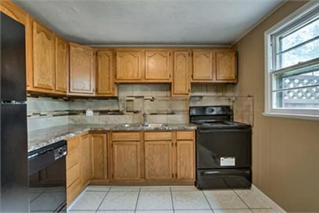 Building Photo - 6310 N 47th St