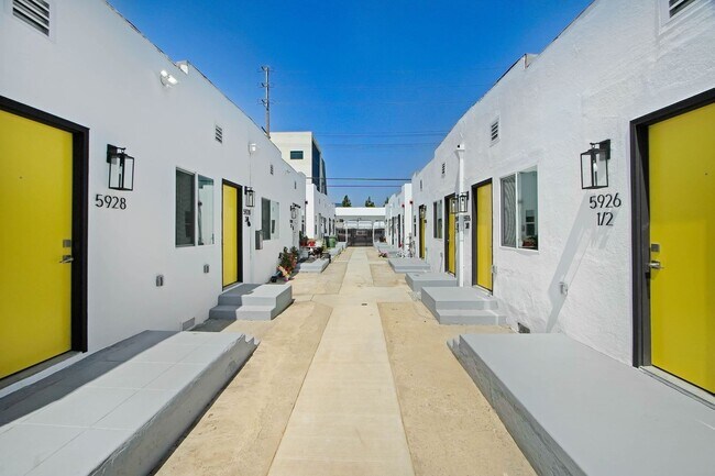 Foto del edificio - 5924 S Hoover St