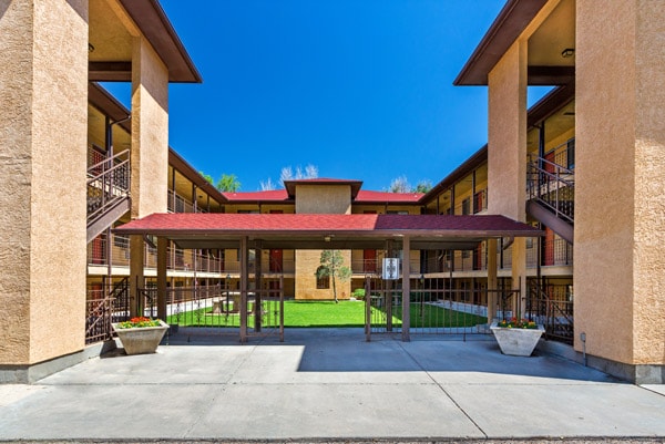 Primary Photo - 2027 Acero Ave