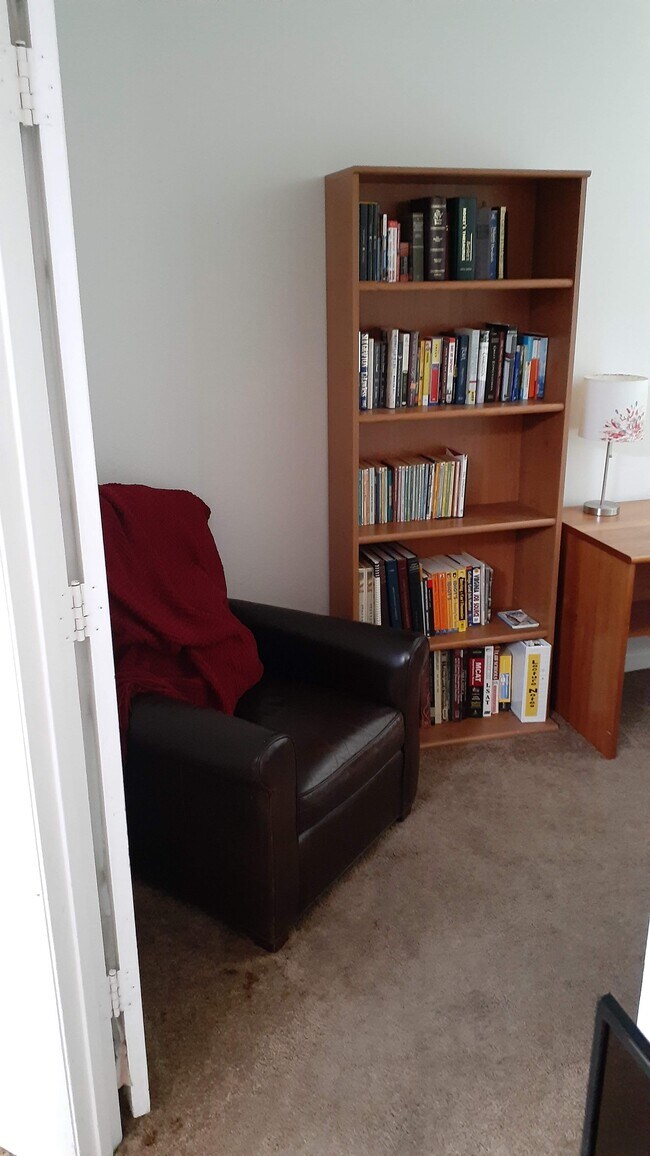 Foto del edificio - 2115 Turtle Run Dr