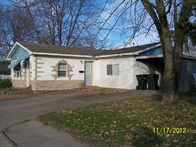Building Photo - 805 S Osteopathy Ave