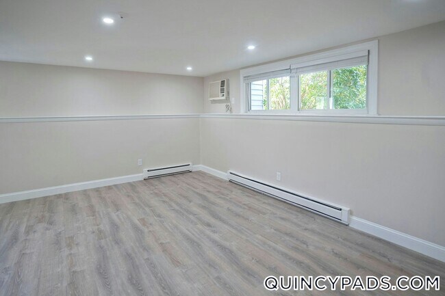 Foto del edificio - 71 Presidential Dr