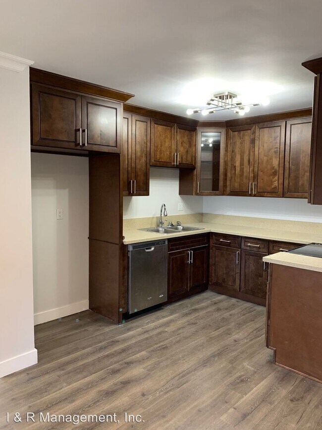 Foto del edificio - 2 br, 2 bath Apartment - 5914 Buffalo Ave.