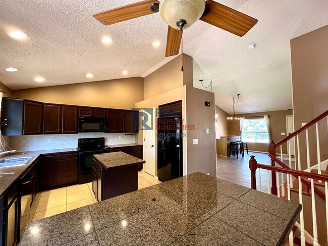 Foto del edificio - 4368 Coolwater Dr