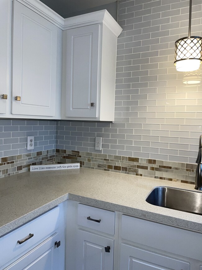 Building Photo - 23325 Cornerstone Village Dr