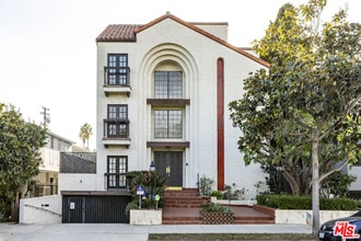 Building Photo - 818 6th St