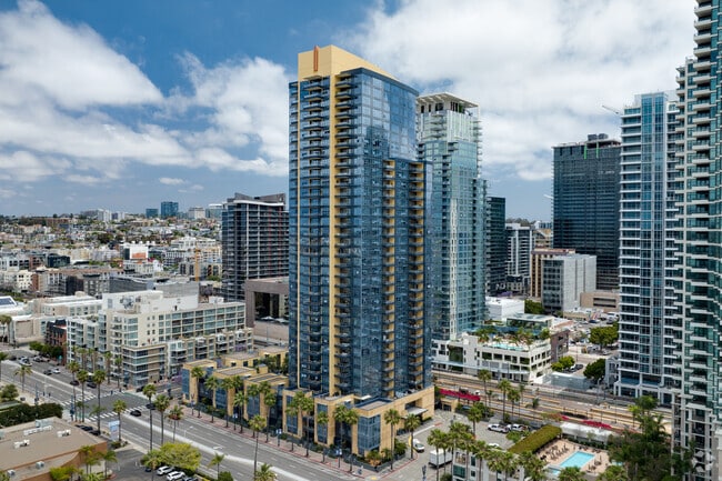 Bayside at the Embarcadero