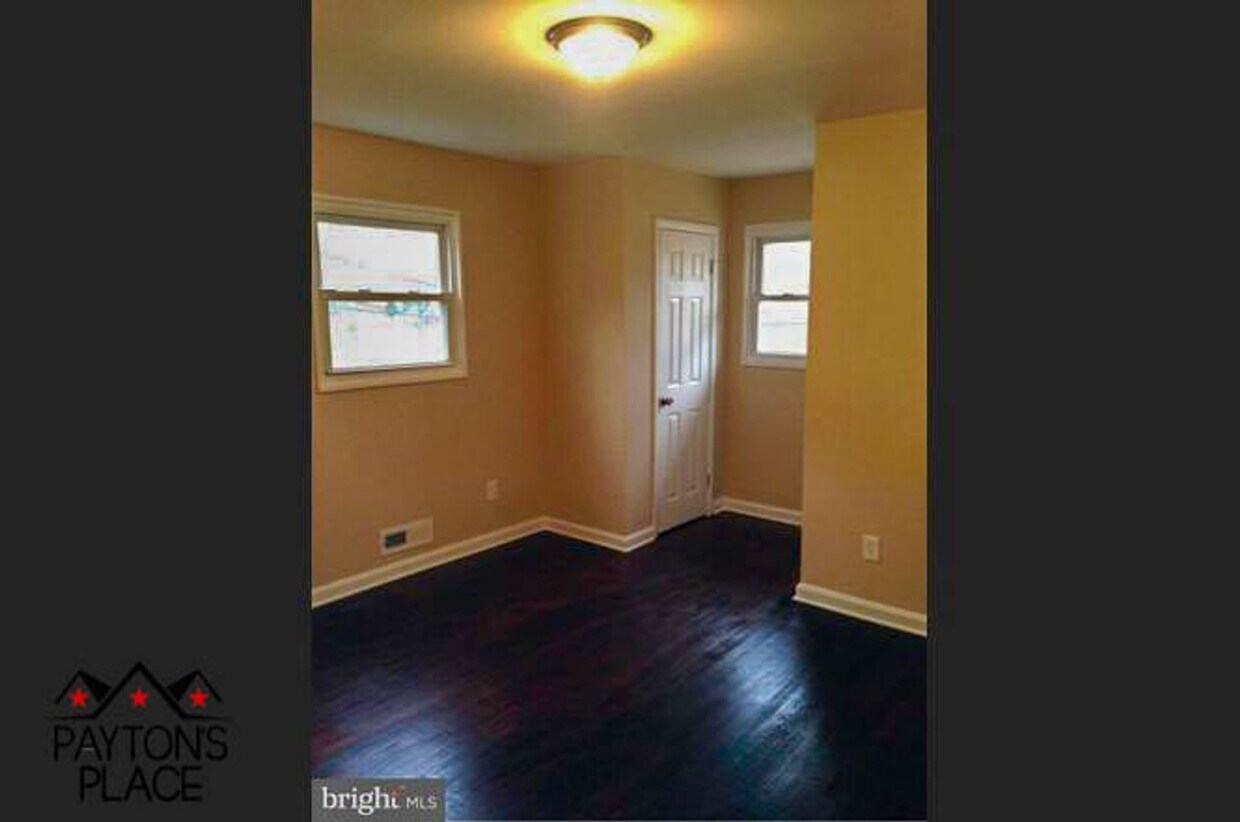 Primary Photo - Spacious Single Family home with Huge Back...