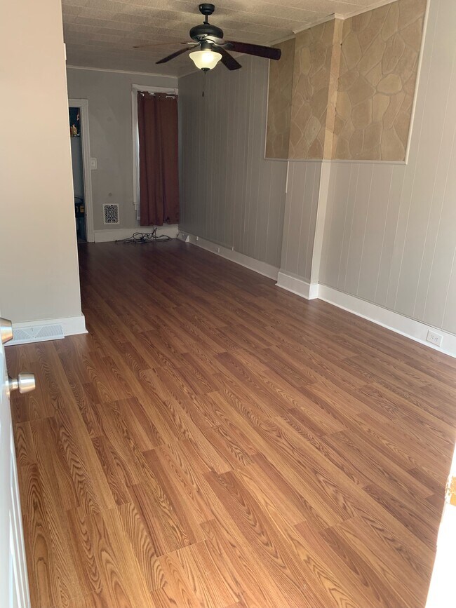 Photo - 646 Birch St House