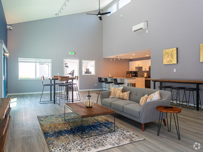 Interior Photo - Sterling Ridge