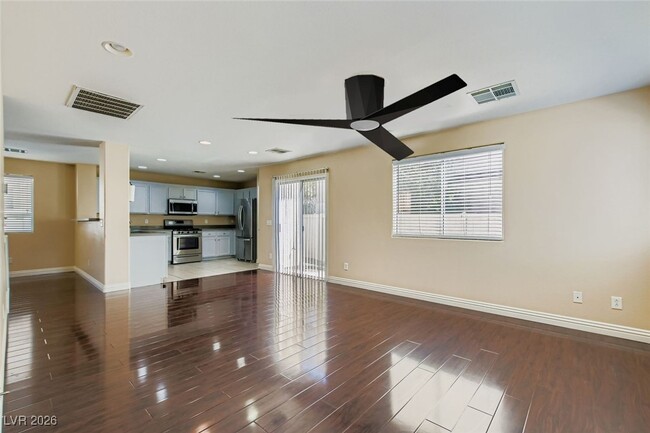 Foto del edificio - 5986 Ambleshire Ave