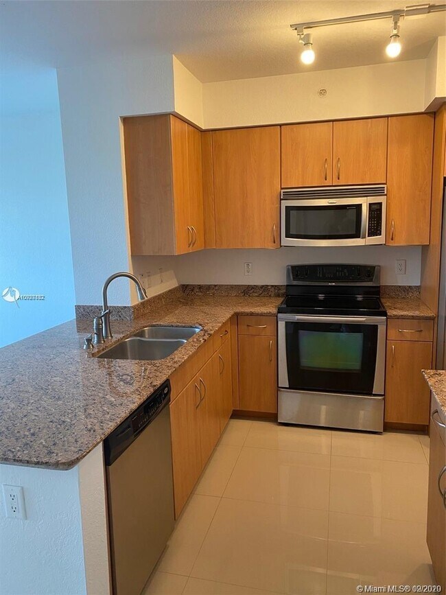 1830 Radius Dr Unit 510, Hollywood, FL 33020 Condo for Rent in