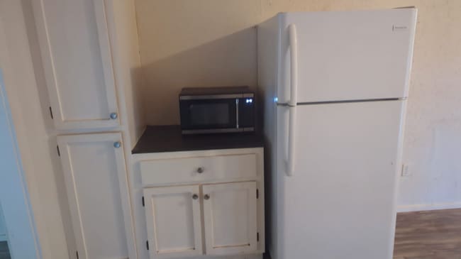 Foto del edificio - 405 N Clegg St