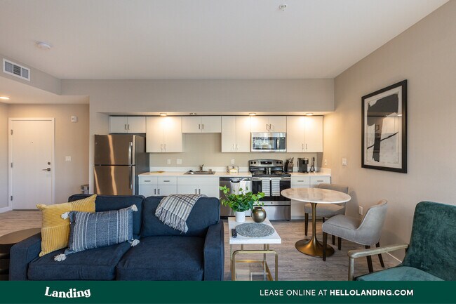 Foto del edificio - 2280 Oddie Blvd