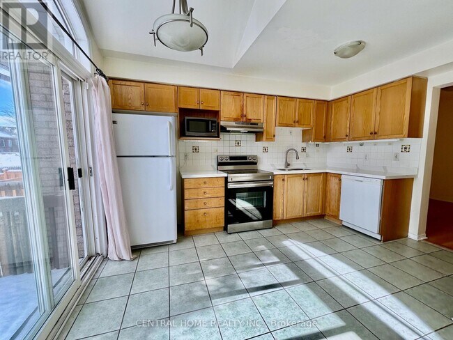 Building Photo - 53 Silver Stream Ave