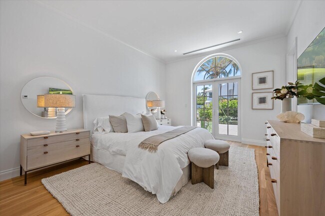 Building Photo - 1080 S Ocean Blvd