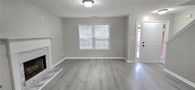 Building Photo - 610 James Ridge Dr