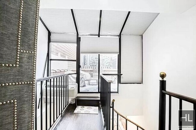 Foto del edificio - Bright Flex 2BR/2 BA Duplex in Kips Bay - ...
