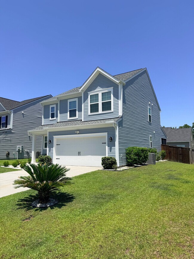 Foto del edificio - 1355 Hermitage Ln