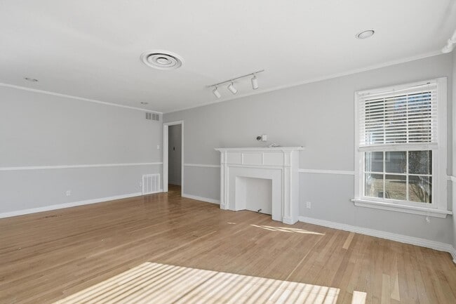 Building Photo - 4058 Monticello St