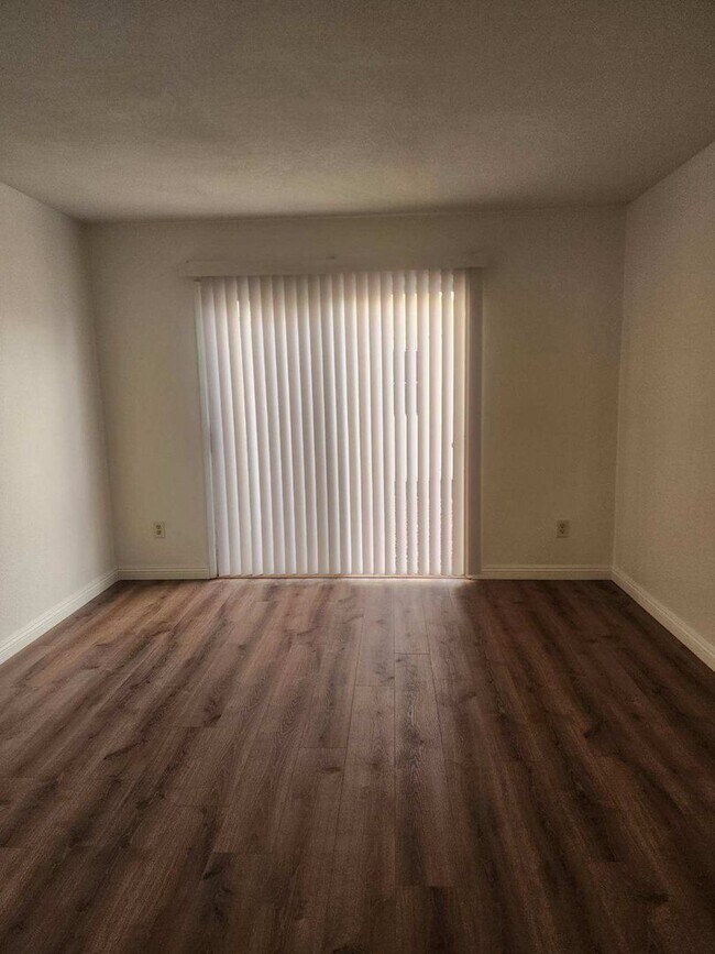 Foto del edificio - 6205 Wilson Rd