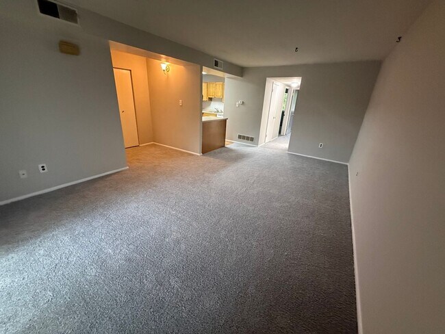 Foto del edificio - 326 Saybrook Ln