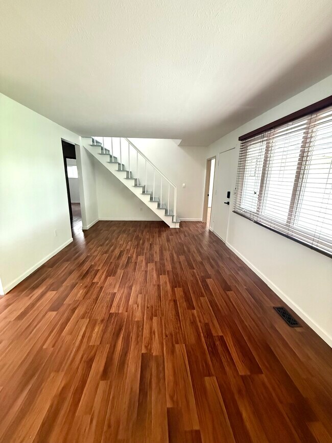 Foto del edificio - 1004 Elm St