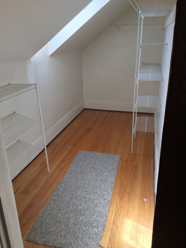 Armario del dormitorio - 61 Hirschfield Dr